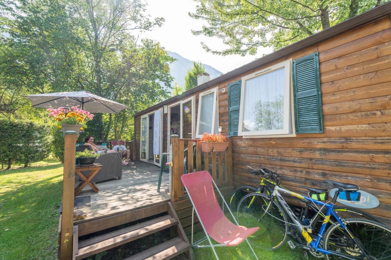 Camping Le Colporteur Hotell Le Bourg-dʼOisans Eksteriør bilde