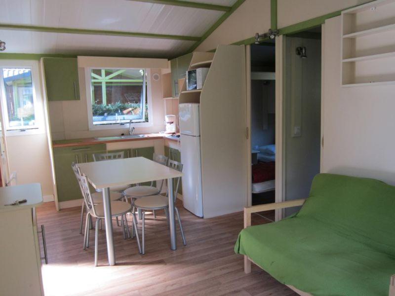 Camping Le Colporteur Hotell Le Bourg-dʼOisans Eksteriør bilde