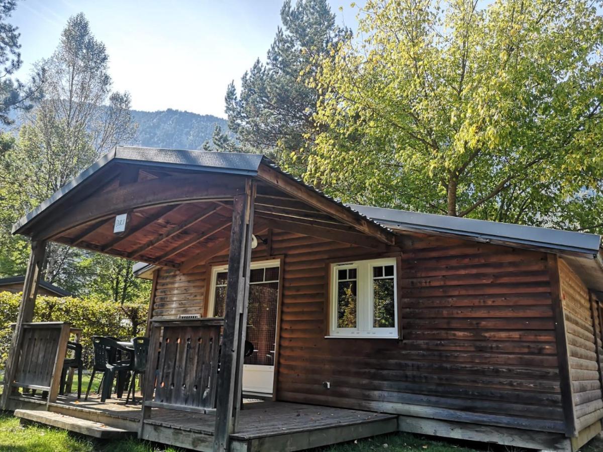 Camping Le Colporteur Hotell Le Bourg-dʼOisans Eksteriør bilde
