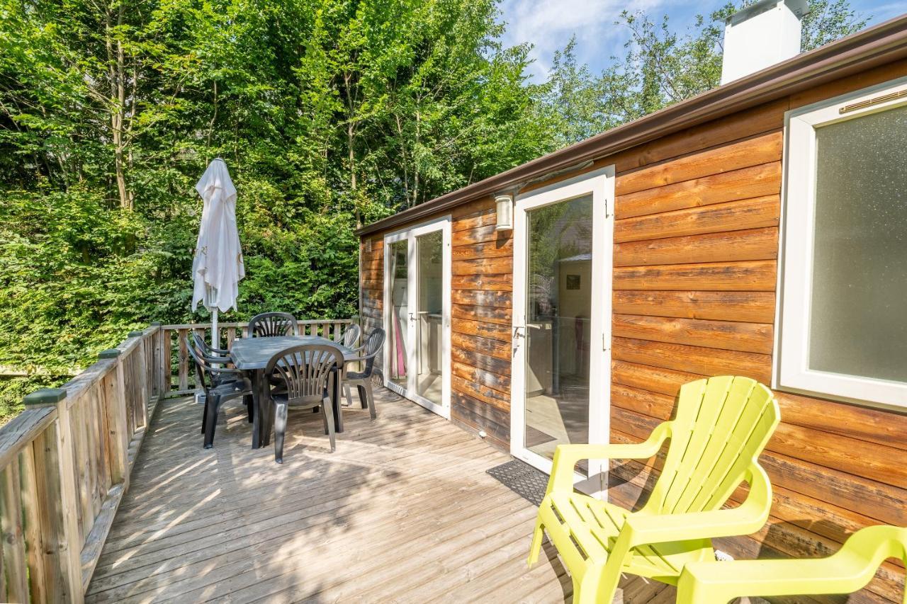 Camping Le Colporteur Hotell Le Bourg-dʼOisans Eksteriør bilde