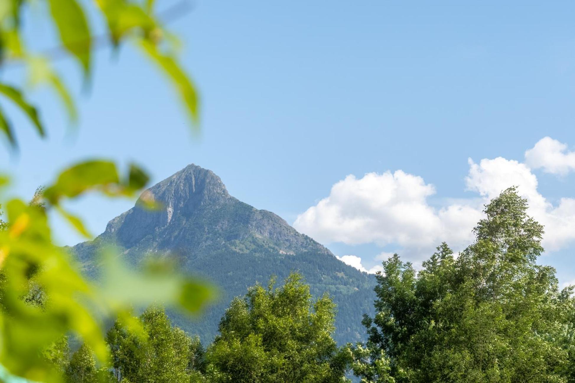 Camping Le Colporteur Hotell Le Bourg-dʼOisans Eksteriør bilde