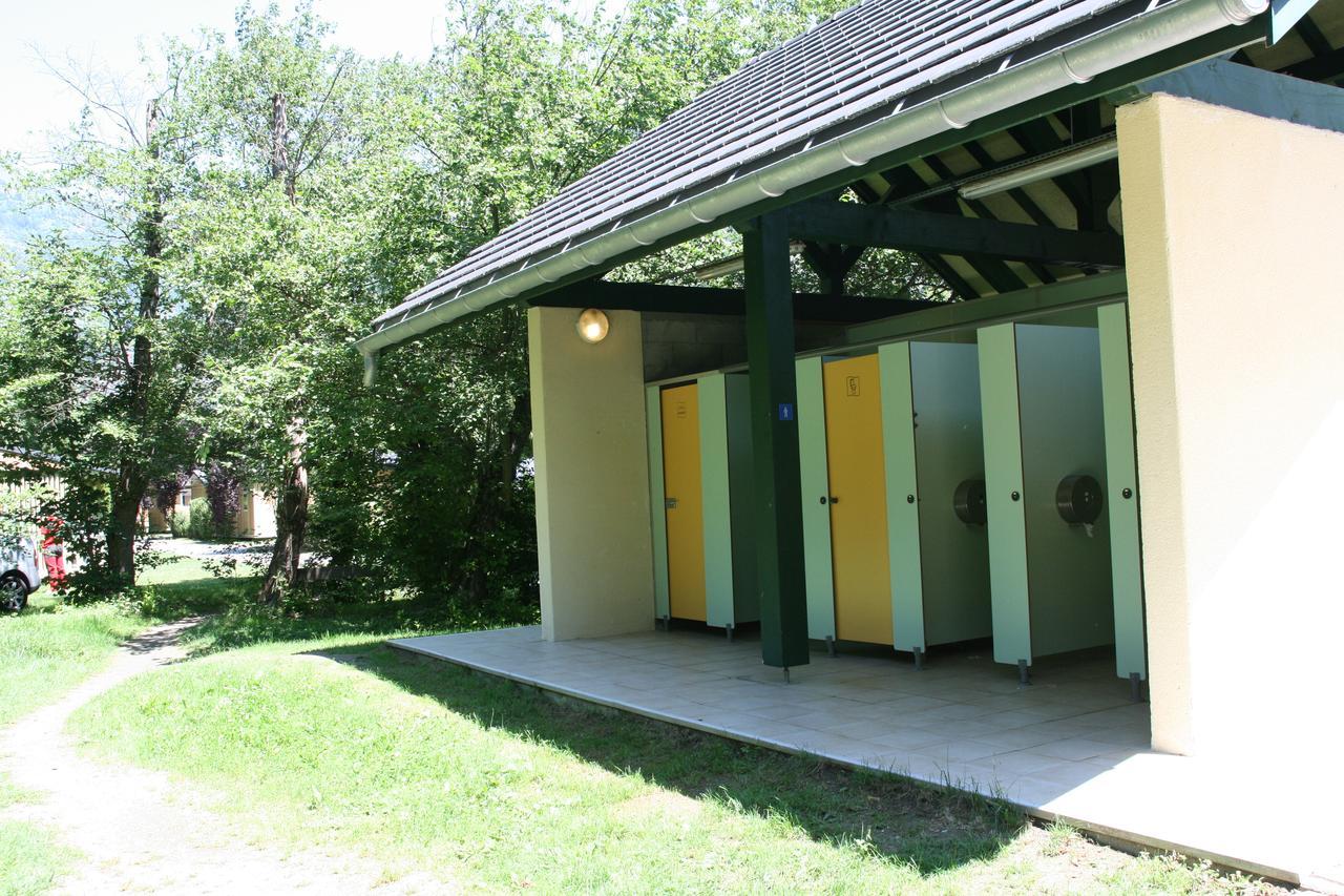 Camping Le Colporteur Hotell Le Bourg-dʼOisans Eksteriør bilde